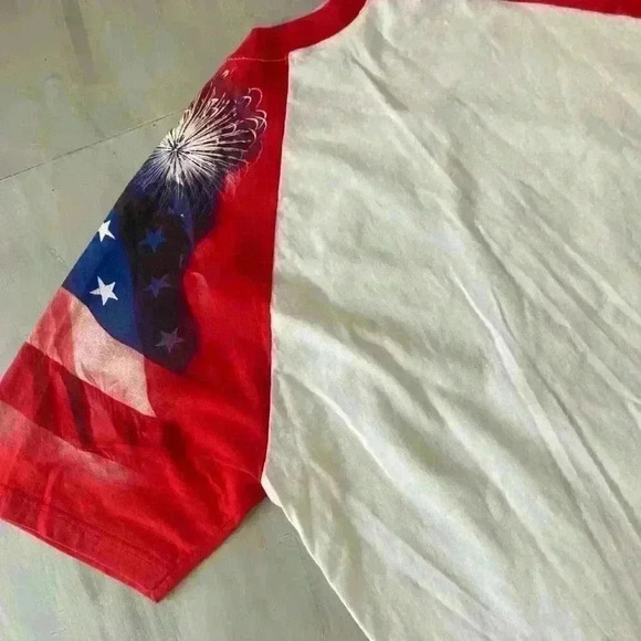 Free Spirit Eagle Patriotic American Flag Tee Size Large Made in USA Fireworks - Picture 6 of 9